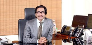 Ashok Chaturvedi, Uflex