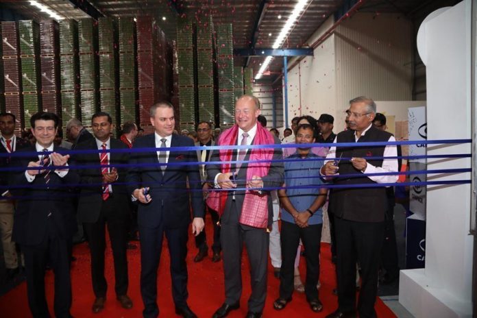 Mr. Peter Giorgi, Owner and Chairman of the Supervisory Board of CANPACK, Mr. Herman Nicolaas Nusmeier, CEO & President of the Managing Board of CANPACK, Mr. Adam Burakowski - Ambassador of the Republic of Poland in New Delhi, India and Mr. Devender Singh - Principal Secretary of Industries, inaugurating new plant