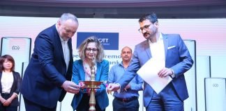 (L to R) Georg Sparschuh- managing director, SCHOTT Glass India, Marja Einig - deputy consul general, German Consulate, Mumbai and Dr Patrick Markschläger, executive vice president, SCHOTT AG, Business Unit Tubing
