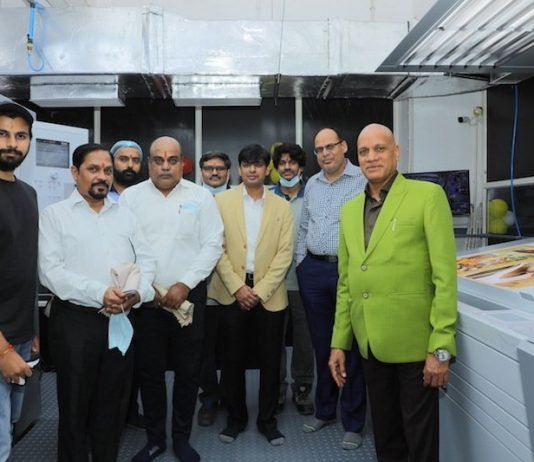 R to L - Madan Paliwal, Prakash Purohit, KG Sharma; Extreme left- Mantra Raj Paliwal with Heidelberg team 