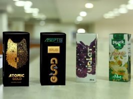 Asepto's 200 ml aseptic liquid packaging with holographic and metallic decoration Photo UFlex