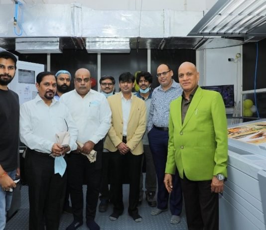 Team members of Miraj Multicolour