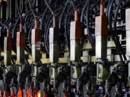 Glass bottle manufacturing at AGI glasspac Photo AGI glasspac