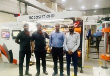 Constantia Parikh Packaging Production and Maintenance team during installation of the Roboslit OHP