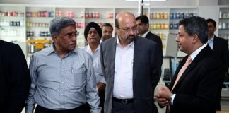 Mr. Vikram Bhadauria (Left), Director Alok explaing the guests about ATIC