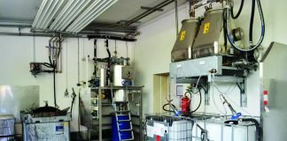 Solvent recycling unit ASC-150 24 kW at JG Service. Photo Ofru