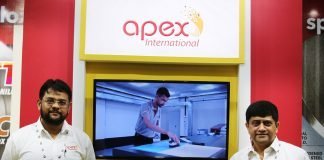 Mahesh Kode (R), vice president sales, Apex International at the company's booth in IndiaCorr Expo. Photo PSA