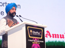 Pouched milk has revolutionized the Indian milk market | RS Sodhi