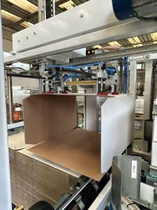 Microline's feeding system for interfolded products 3 microline