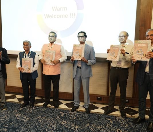 Study Report on the Recycing of Aseptic Packaging released joint by Deepak Mishra joint secretary GOI, Ashok Chaturvedi CMD UFlex, Professor Shishir Sinha DG CIPET and Jeevraj Pillai CSO UFlex Photo UFlex