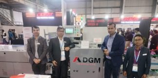 The VS Packaging team with the DGM India team at PrintPack 2025