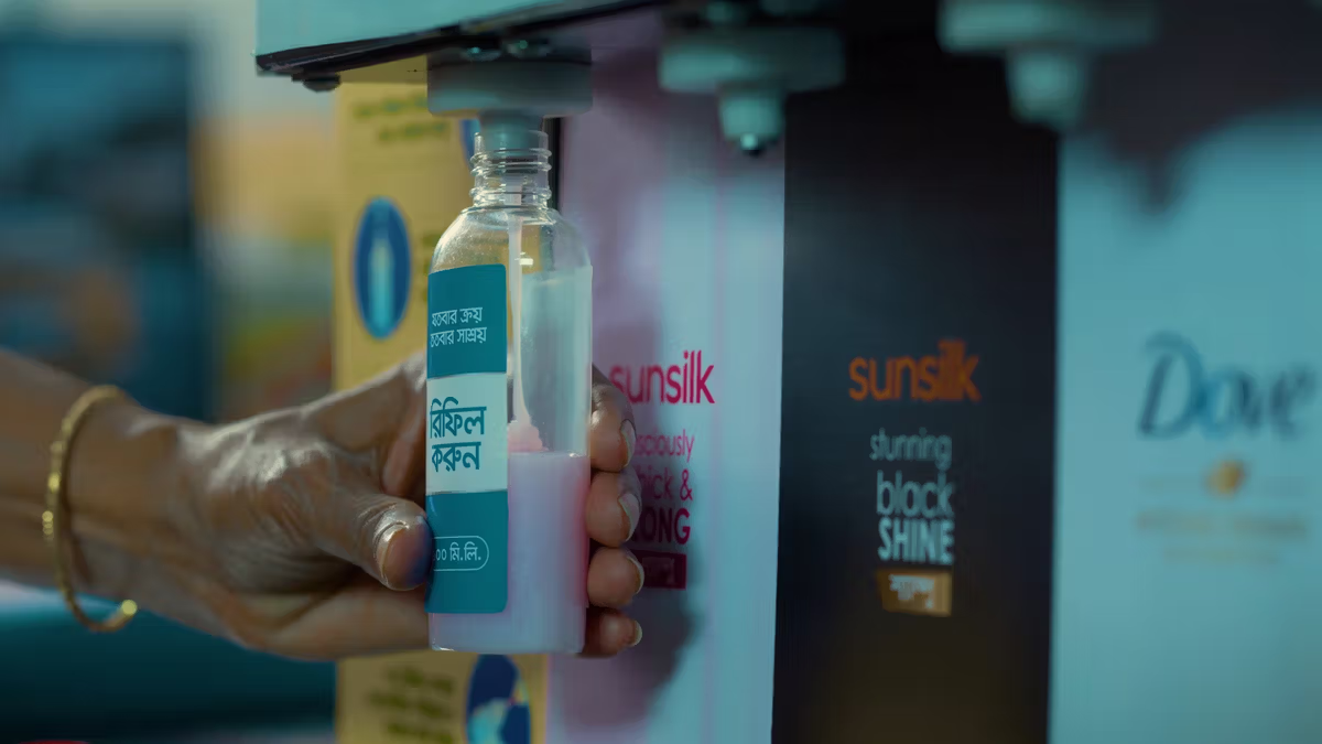 Refill, reuse and reduce in South and Southeast Asia 1 A shampoo refill station in Bangladesh