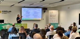 The AIMPLAS forum addressed the main technological, environmental, and market challenges facing the plastics industry across nine strategic sectors, connecting companies with international experts, universities, and technology centers.