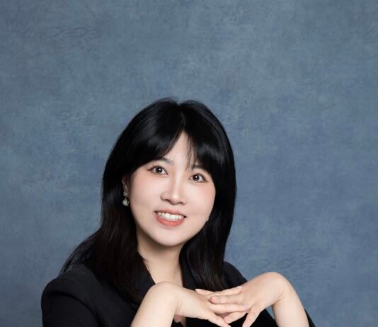 AI Carrie Duan, international sales manager, Luster LightTech.
