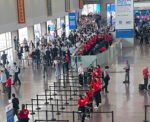 Crowds waiting for the Labelexpo Barcelona to open on the morning of 16 September 2025 Photo PSA