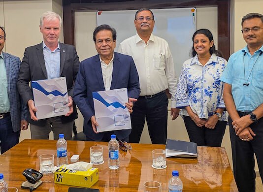 Brueckner and Dhunseri sign the contract for the world's fastest BOPET line Photo Brueckner