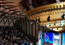 BMPA president Tushar Bhotica unveils Stock Laabh at Print Summit 2026 photo: IPP