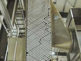 Henkel Adhesive Technologies will be presenting its latest solutions for efficient, safe, and sustainable metal packaging at Metpack 2026. Its focus will be on digital equipment and service concepts for greater line performance, new sealants for beverage and food cans, and technologies for resource-efficient surface treatment. (Photo: Henkel)