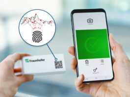 Digital product passport and brand protection combined in a single code: The SmartID identification system integrates the unique surface structure of packaging or a product into a counterfeit-proof QR code. Manufacturers, retailers, and consumers can use an app to read the QR code and surface features, thereby verifying the authenticity of a product or obtaining further information about it Image Fraunhofer IAP