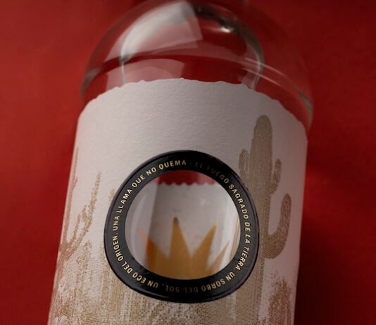 Oro Del Sol premium private label winner of the First Prize at the Vinitaly Design Award 2026 Photo Cartes