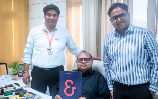 (L-R) Shiv Singh Chauhan, vice president of Keshoram Manufacturing, and Vikas Goyal, managing director of Keshoram Manufacturing, alongside Shashank Surana, executive director of Indo Polygraph Machinery, at the contract signing