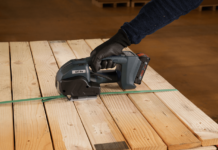 Signode’s BXT Go battery-powered hand tool for plastic strapping Signode
