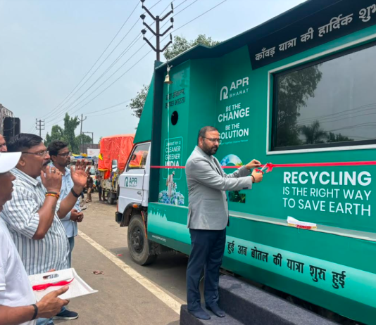 Goutham Jain, Director General, APR Bharat, cutting ribbon and launching 'Bottle Ki Recycle Yatra' campaign - a unique onground awareness and collection initiative to educate people about value of recycling PET b