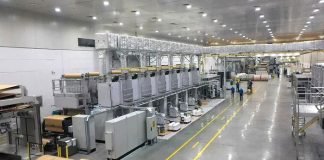 The Asepto Egypt plant is equipped with a Heidelberg Board Master XL 1650 from Germany, designed to enable high-speed printing and efficient job transitions, supported by advanced inspection and creasing technologies. Photo UFlex