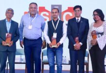 From L to R: Sudhir Joykar, Joint Director of IIP Mumbai, Sanjay Shah, President Flexible Packaging Industry & Traders Association, Sandip Kumar Ghosh Head of Packaging Development HealthKart, Bhushan Yengande Founder Binder Technology Consultancy and Aakriti Goswami Packaging Manager, Zomato, receiving their mementos at the end of the eCommerce and qCommerce panel discussion at the PSA Conference in Mumbai Photo PSA