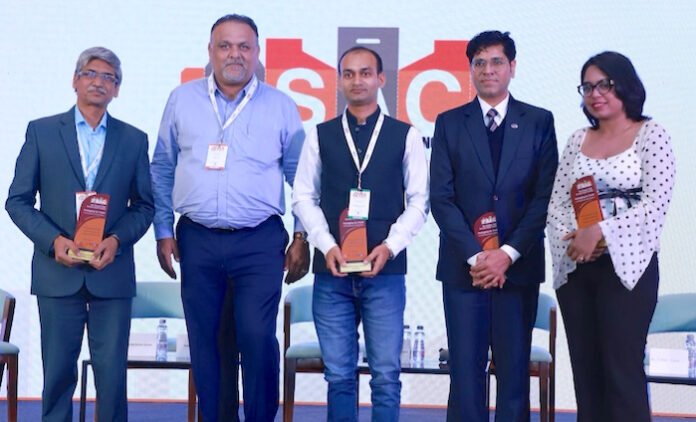 From L to R: Sudhir Joykar, Joint Director of IIP Mumbai, Sanjay Shah, President Flexible Packaging Industry & Traders Association, Sandip Kumar Ghosh Head of Packaging Development HealthKart, Bhushan Yengande Founder Binder Technology Consultancy and Aakriti Goswami Packaging Manager, Zomato, receiving their mementos at the end of the eCommerce and qCommerce panel discussion at the PSA Conference in Mumbai Photo PSA